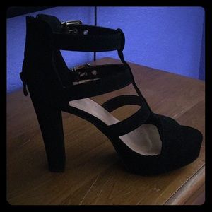 High heels with straps